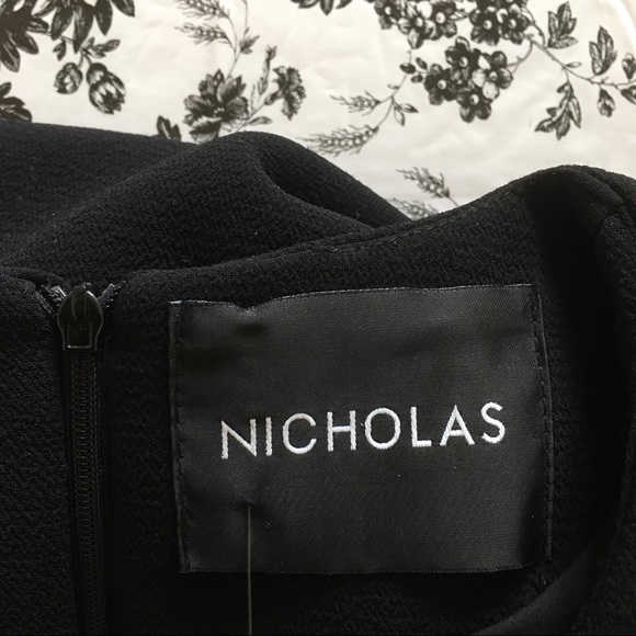 NICHOLAS Black Textured Crepe Blazer Dress - Picture 5 of 13